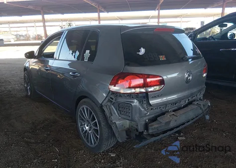 2014 Volkswagen Golf 2.5L z USA, uszkodzony, nr VIN WVWDB7AJ3EW001417